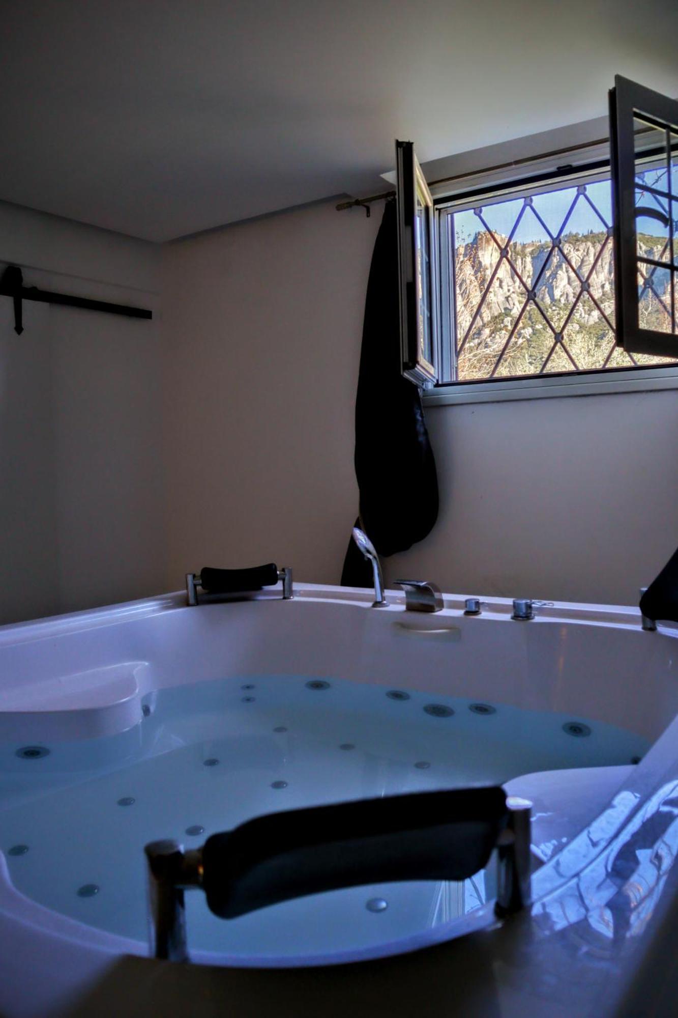 Meteora Grande Luxury Suite & Spa Villa Kalambaka Extérieur photo